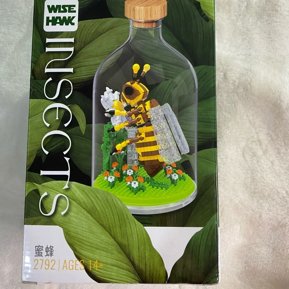 New Wise Hawk Bumblebee Bee Insect Mini Building Blocks Set Nature Decor Gift